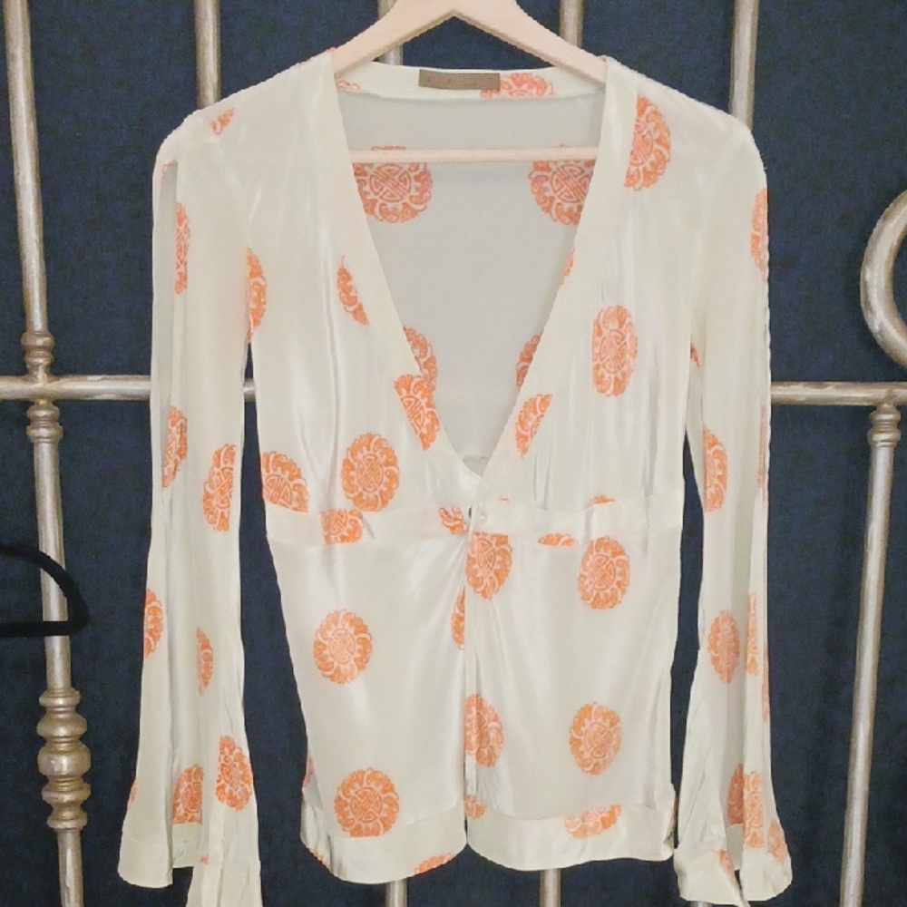 Anna Huling "Sweet Leaf" Green, V-Necked Peasant Top